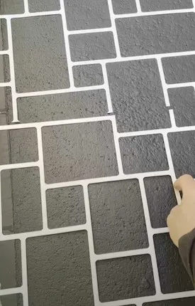 コンクリート床に模様を付けられる⁉驚きの作業工程を解説しちゃいます！_8