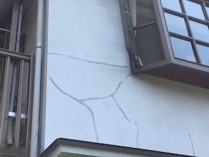 家の外壁塗装っていつすればいいの？外壁塗装の耐用年数とチェックポイント徹底解説！！_8