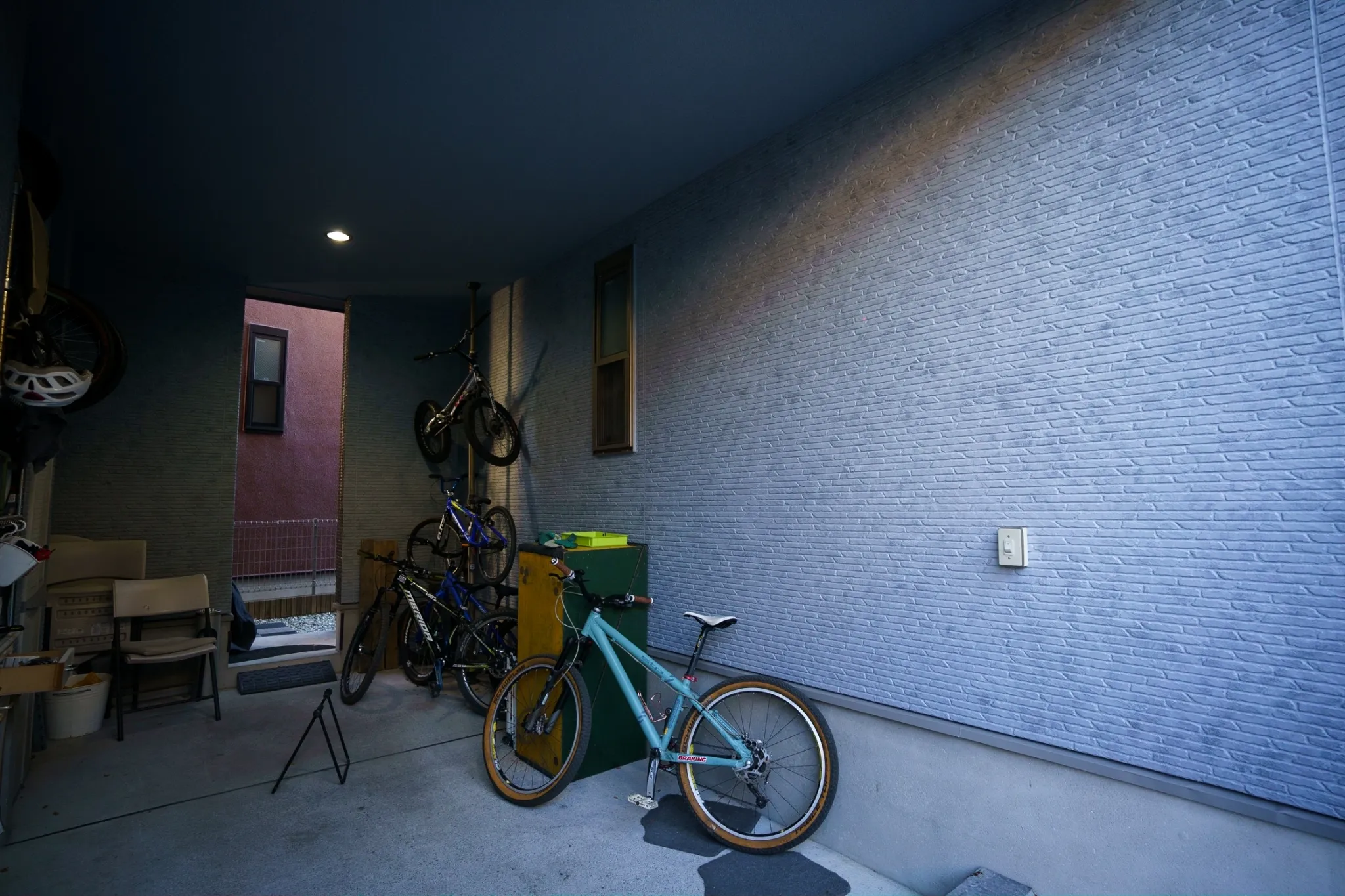 DIYでも人気がある『コンクリート打ちっ放し風の外壁塗装』を詳しくご紹介します！_7